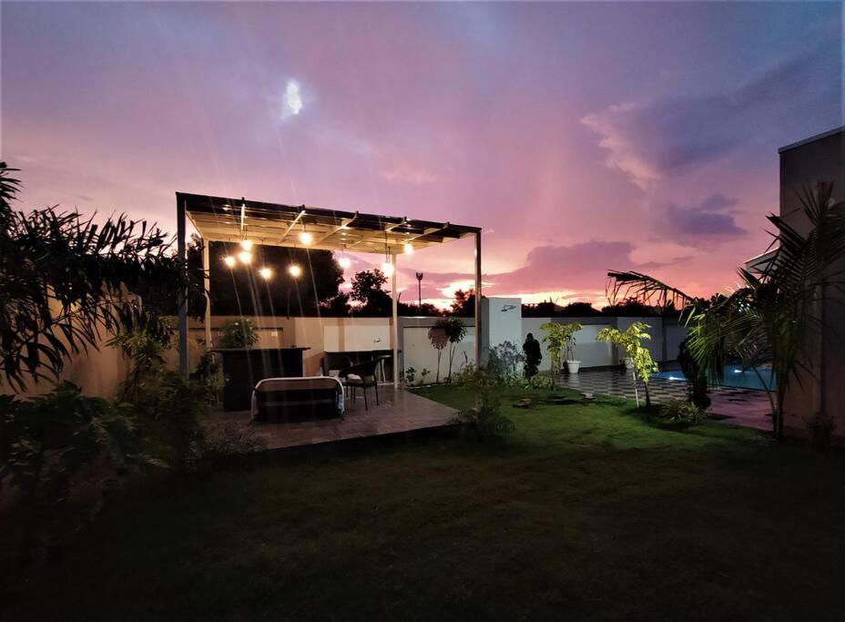 Nine Hill Villa - 2Bhk Private Villa With Pool Udaipur Eksteriør billede